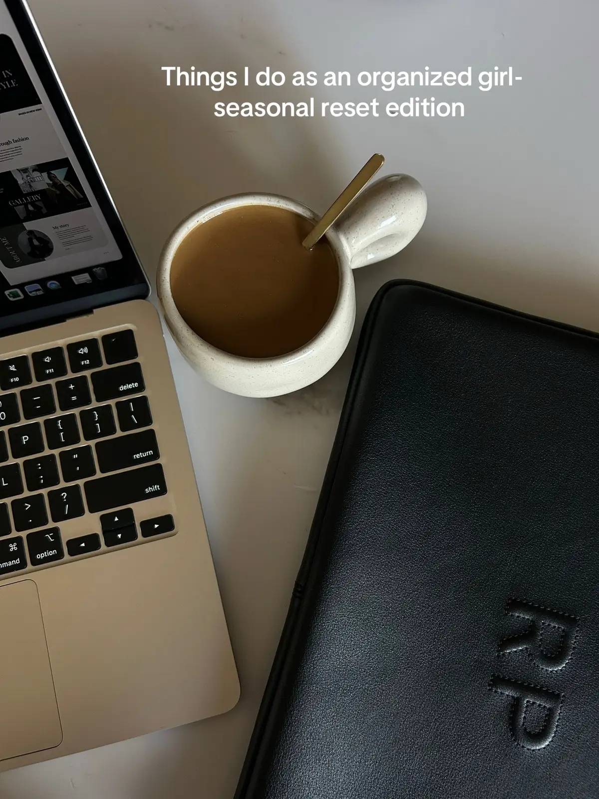 A few things I do to make seasonal swaps effortless 🤎 #organizedlife #organizedcloset #organizedliving #closetorganization #organizationhacks 