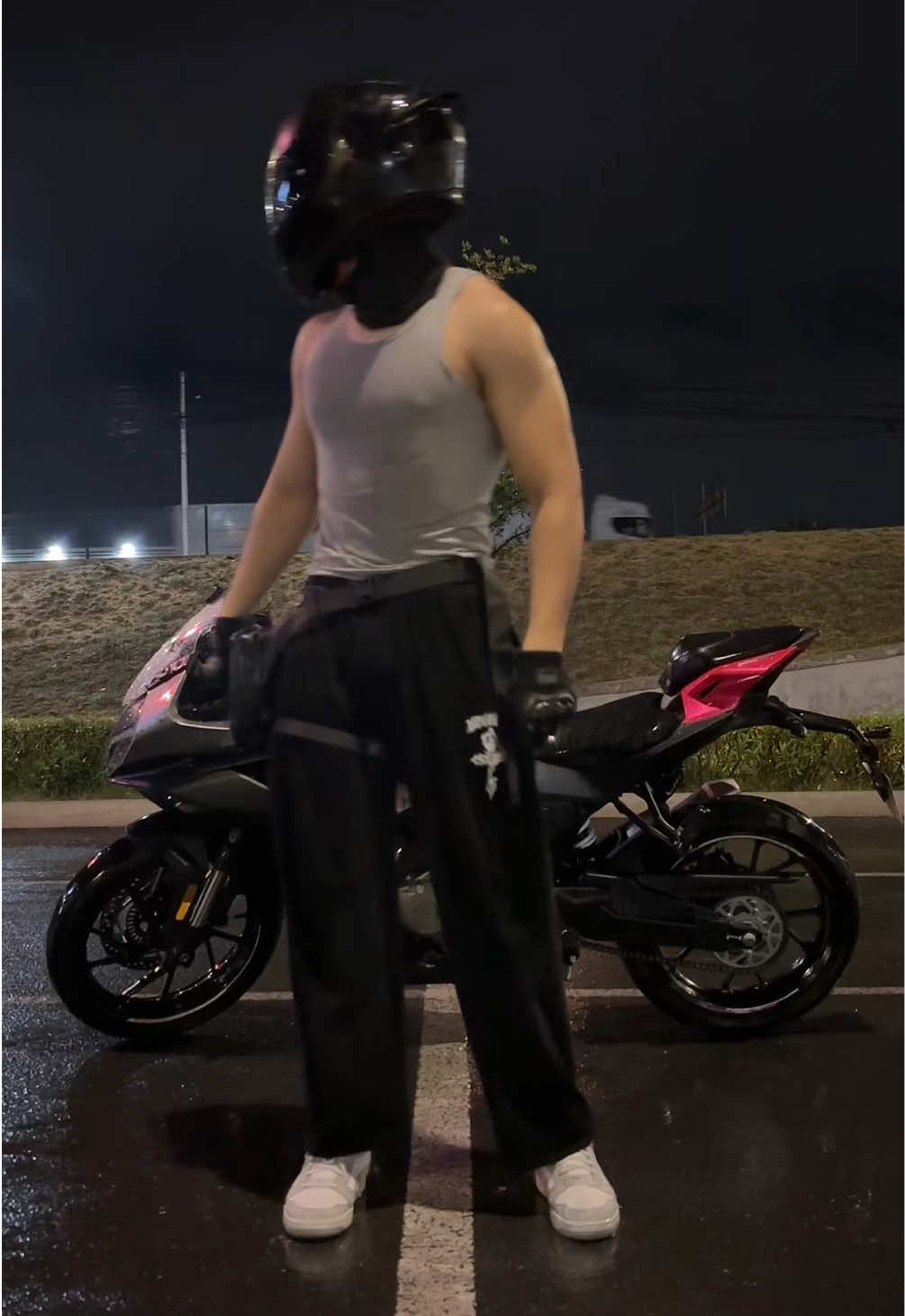 it's addictive 🤩 #biker #bikerboy #trend #dance #baile 
