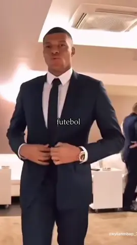 Aqui estão os 5 jogadores de futebol mais ricos do mundo #futbooles #jugadores #clube #selecao 