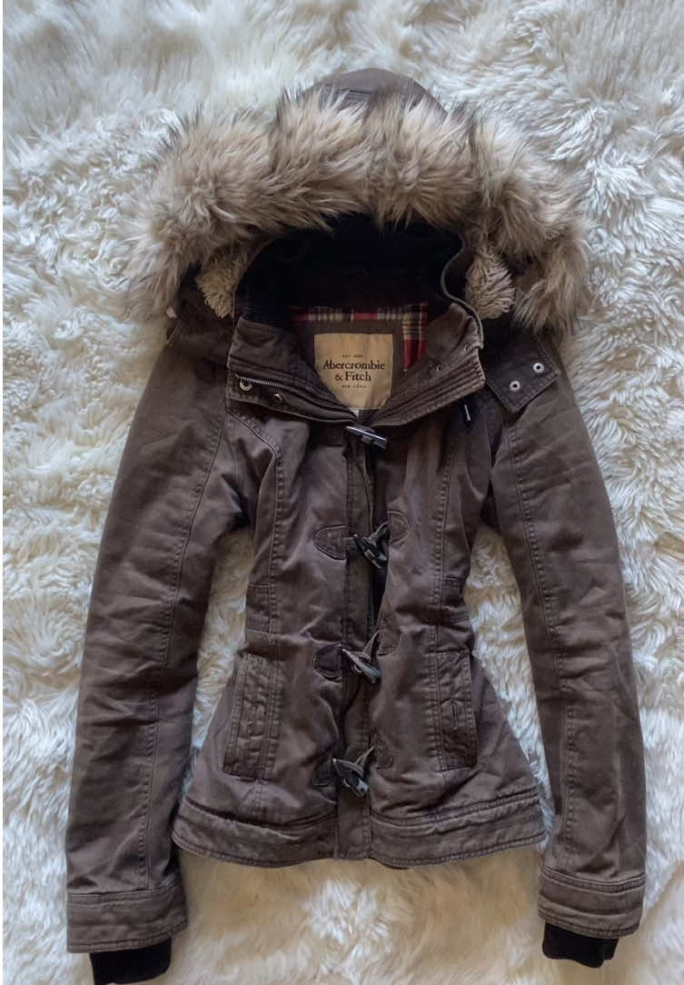 it’s my fav season sooo new clothes<3 