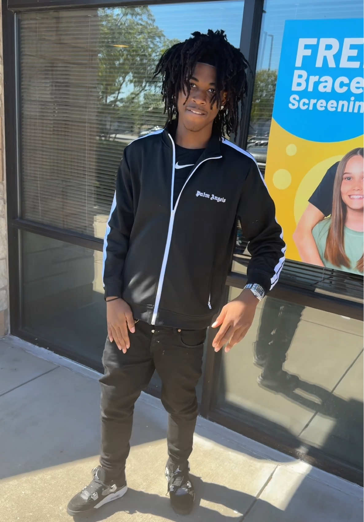 i cant tripout in jeans😒kinda like when girls say they need shorts to twerk