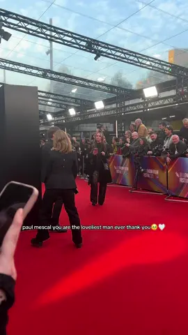 i cannot thank paul enough for being the loveliest man ever and making sure i was okay🥹🥹🥹🤍🤍🤍 #fyp #paulmescal #londonfilmfestival #foryou #normalpeople 