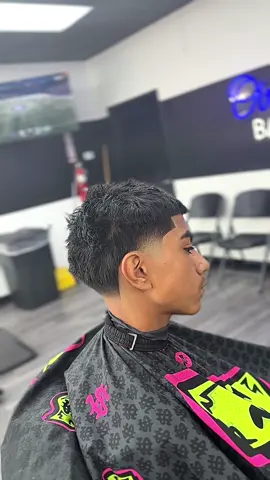 Im who they come to for a buzz taper😵‍💫‼️ Click the link in my bio for booking💈 Work done by: @jujubeenfaded #fypシ #fyppppppppppppppppppppppp #viral #buzzcut #buzz 