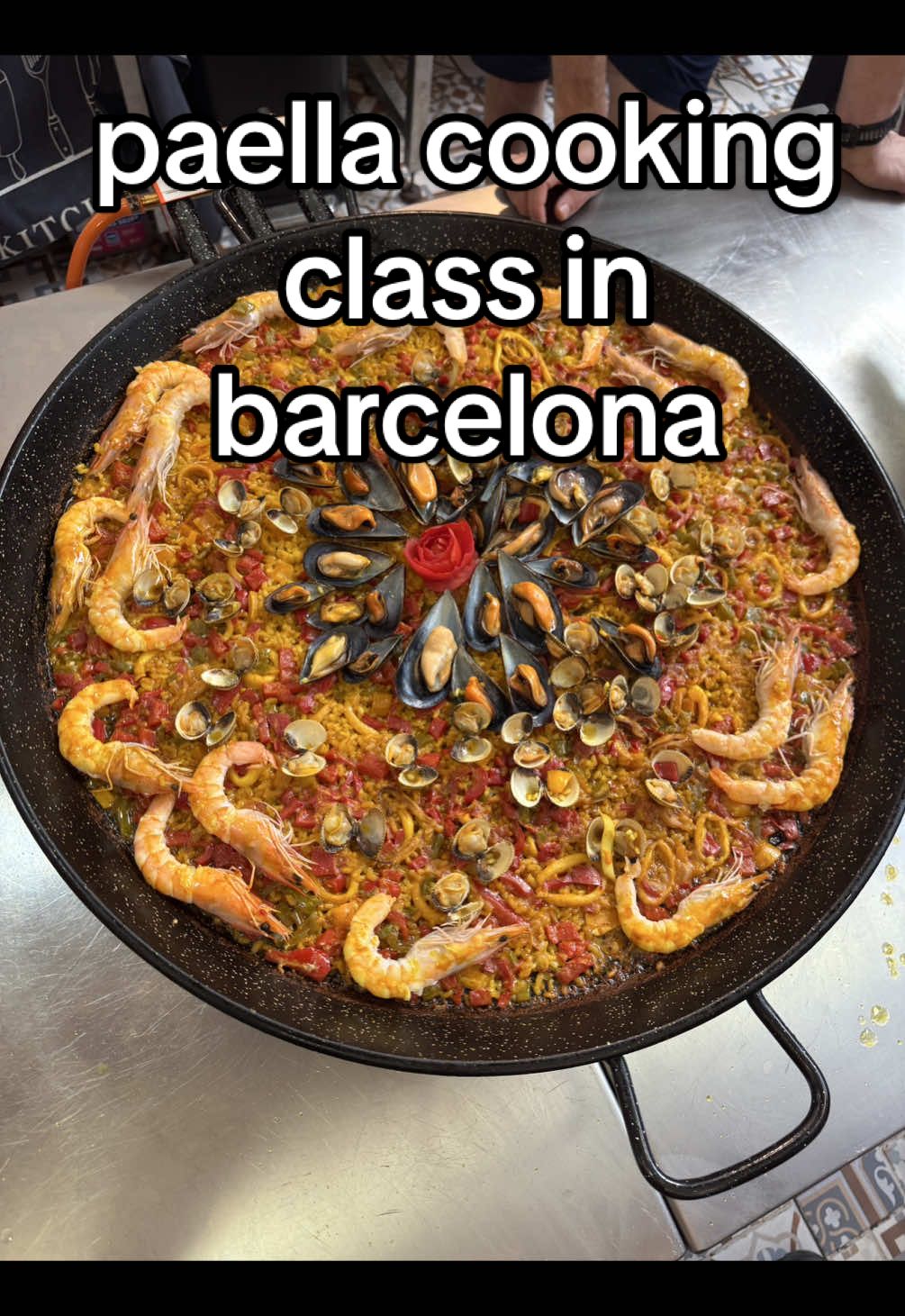 we took a paella cooking class in barcelona with @Gastronomic Arts Barcelona 🍤🍷 #spain #barcelona #traveltok #paella #cookingclass 