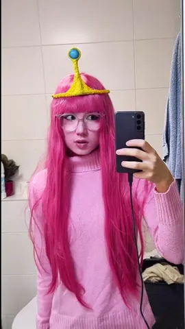 I'm pink. . #BUBBLINE #adventuretime #princessbubblegumcosplay #princessbubblegum #marceline 