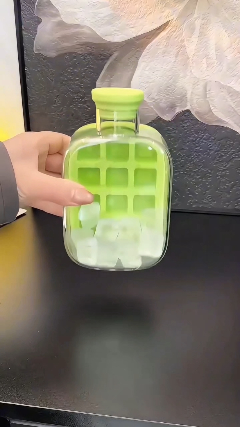 Hidratação com estilo e praticidade! Leve sua garrafa acrílica 500ml com cubos de gelo #GarrafaAcrilica #SqueezeFitness #GarrafaPortatil #HidrateSe #CuideDeVoce #AchadinhosShopee #OfertasDoDia #PromoShopee #FitnessFeminino #BelezaESaude #ShopeeBrasil #LucimarBelineli #ConsultoraDeBeleza #DicasDaLu