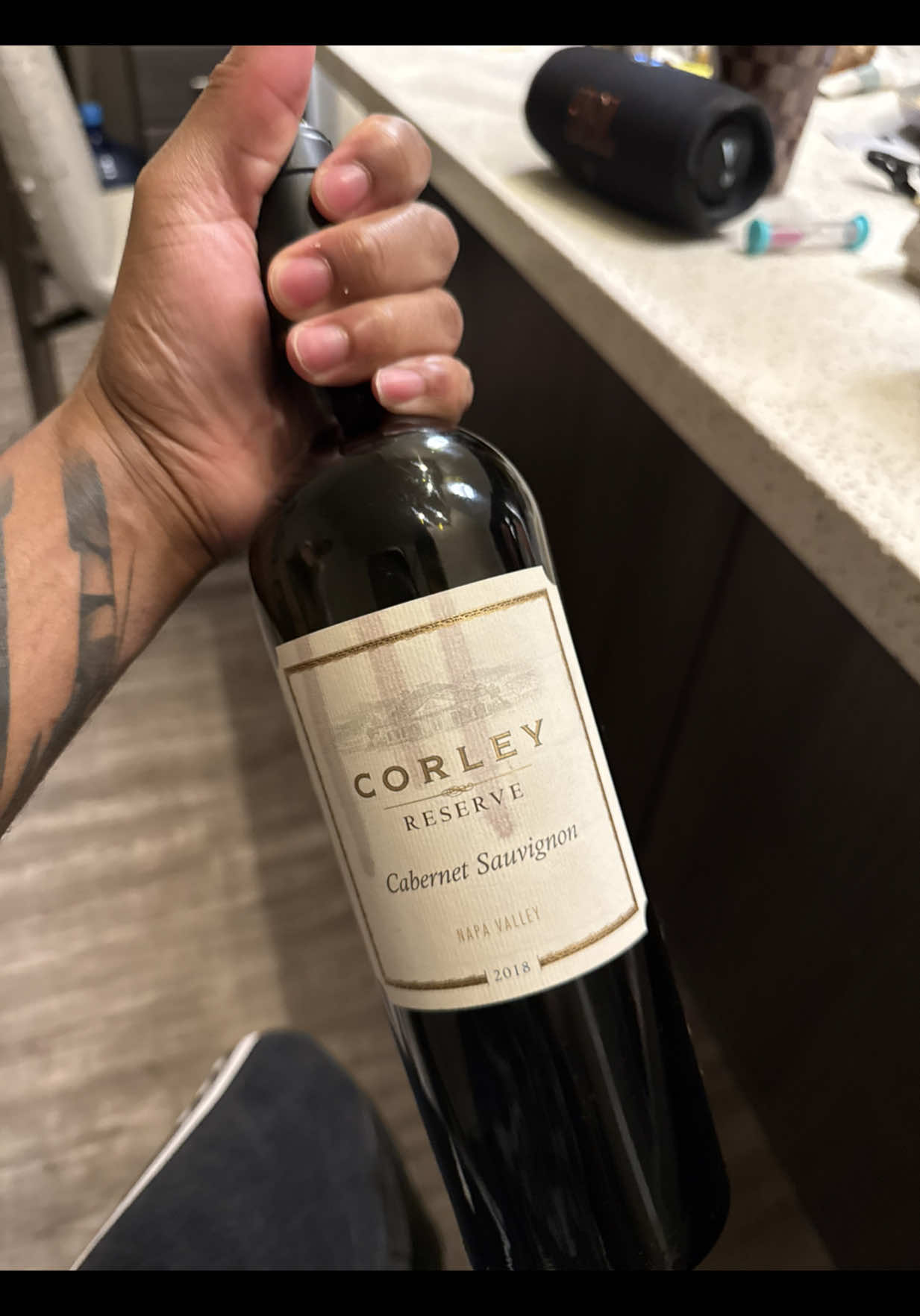 Who you think blacked out first? #friends #fyp #funny #wine #1stdrinkofthenight  @Jack Murrin @Hannah ❤️ @Taylor 