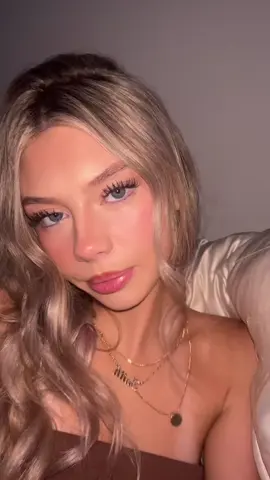 I wanted to do a voice over but my family’s too loud😅 but here’s my makeup tutorial alot of ppl were asking for!!💗