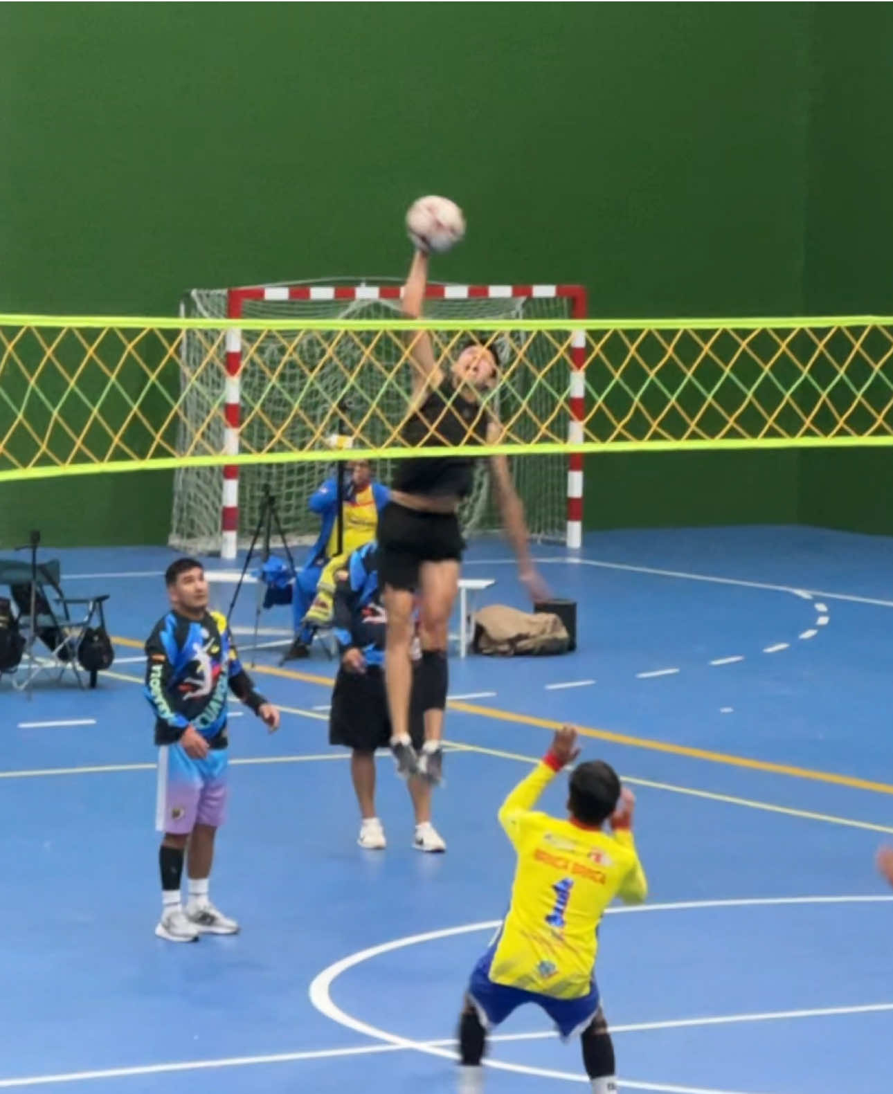Hay niveles #ecuavoley para todos #losmejores  brincabrinca & José de Ibarra desde #pamplona #europa para #ecuador 