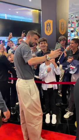 Gerard Piqué, o grande anfitrião e dono da #KingsLeague, também está presente no evento Kickoff Day #kingsleague #kingsleaguebrazil #kingsleaguebrasil #pique @