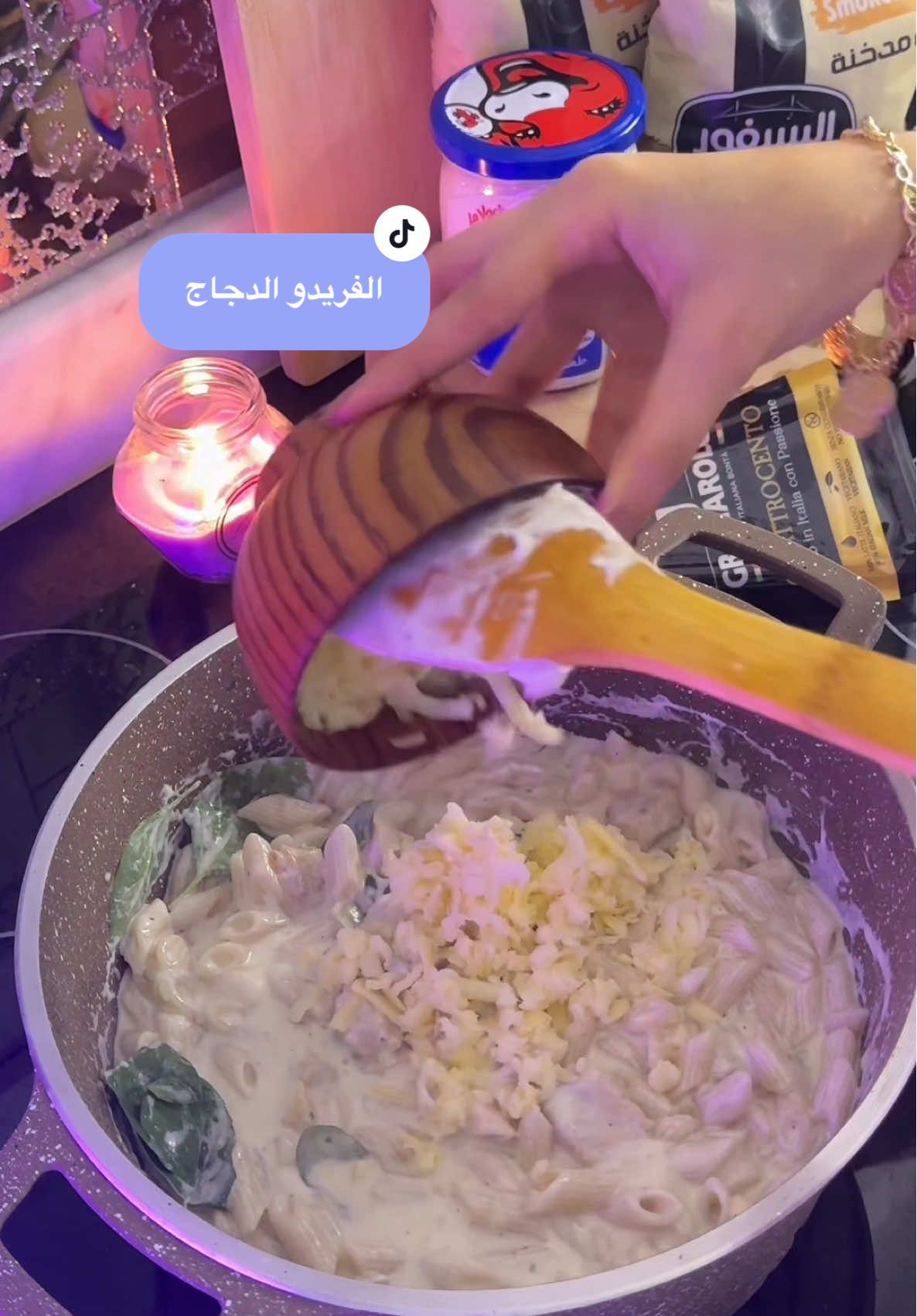 ألفريدو بطريقتي اما كل حد بطريقته اكتبولي كيف اديرو فيها ب الذات مع المكرونه المدخنه تحفه ، #الفريدو_باستا #الفريدو_دجاج #الفريدو_صوص #باستا_سريعة #باستا_ايطاليه 