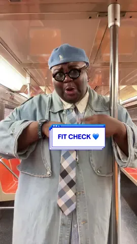 A denim trench & vibes on a empty-ish cart 🧥 😭 #fitcheck #OOTD #style #plussize #fashion 