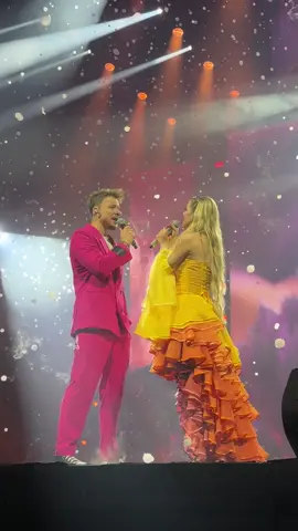 @Julia Żugaj🧡🐶 i @PiotrKupichaFeel w utworze „Sam na sam” ❤️ #radiozet #juliażugaj #piotrkupicha #alfabetjulkiżugaj #moonfest2 