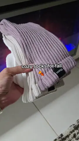 #fyp #cozygirl #hanes #socks #cozy 