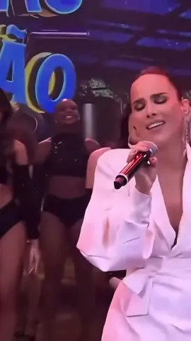 Ela é uma das maiores cantoras do Brasil / Wanessa Cantando The Power Of Love da Celine Dion. #wanessacamargo #news #pop #celinedion #wanessa 
