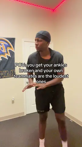 Like who’s side are you on bro😂🤦🏾‍♂️ #fyp #basketball #athlete #sports #basketballtiktok 