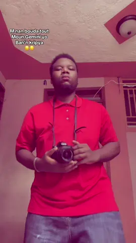 Nan moman an la si yon fotograf diw li gn yon klou nan pòch li💰😂😂 Ou mèt konnen  se nan yon atelye l sot vòlèl Gad on gemini djab hier m wè ex mwen Sou yon moto 5 minut li post ak yon ferari lamborghini😂😂 #fyppppppppppppppppppppppp #haitiantiktok🇭🇹 #photography 