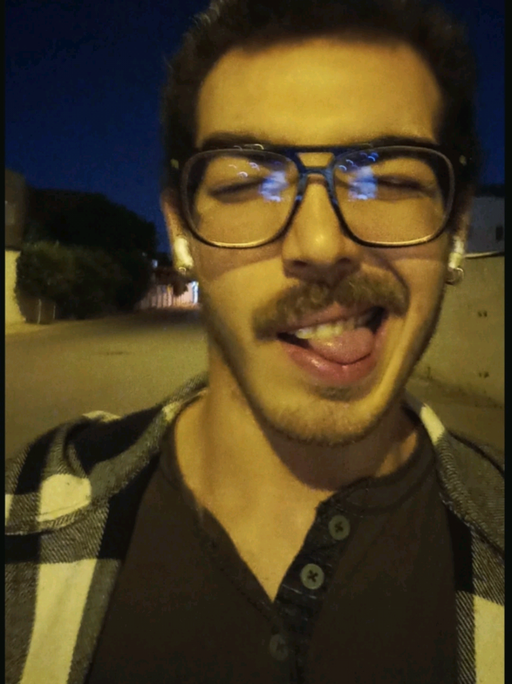 Mashrou' Leila - Fasateen. (cover) 😉 #fyp #fypツ #mashrouleila #fasateenmashrouleila 