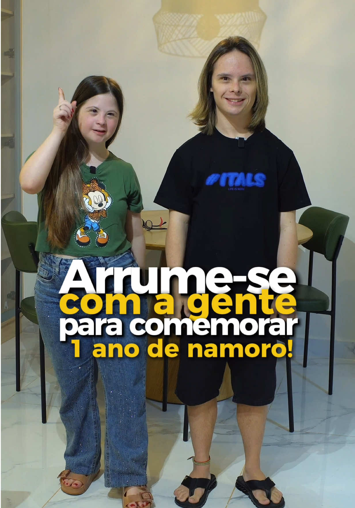 Tem grwu para comemorar 1 ano de namoro também! Querem que a gente faça todo mês? @Laura Galina 😍