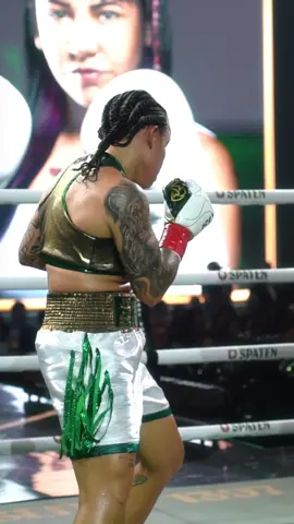 Minha noite 🔥🔥🥵    📹 @hoopproproducoes @Spaten Brasil     #spatenfightnight2 #biaferreira #boxe 