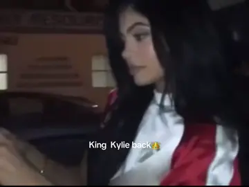 #kyliejenner #kingkylie #kyliejenneredit #kyliecosmetics #kingkylieera 