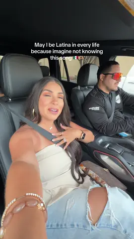 Because what do you mean you don’t know this song? 😭 #latina #latinos #mexicana #musictaste #spanish 