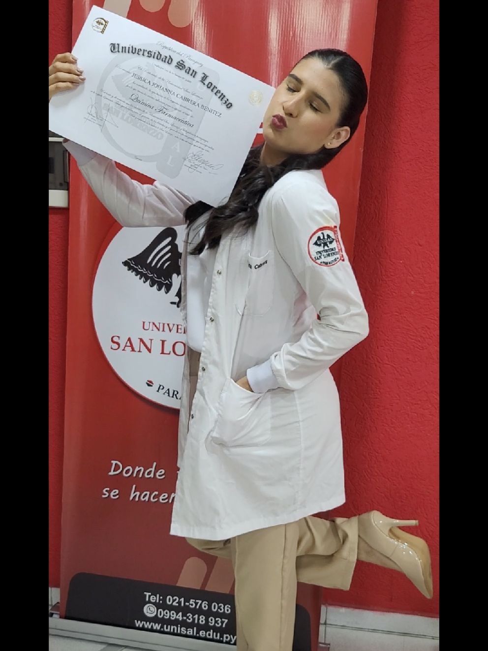 Si, yo quería ser esa mujer 😚❤ Y luche todos los días de mi juventud, para conseguirlo 🙌 A la niña que fui: te amo, hiciste lo mejor que pudiste.  A la mujer que soy: estoy orgullosa de ti, mira cuanto hemos avanzado. A la mujer que seré: estoy emocionada por conocerte, yo se cuanto te ha costado. #universidad #recibida #titulada👩🏻‍🎓 