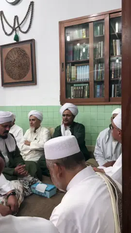 Alhamdulillah beliau habib Umar Al hafidz dari tarim sudah hadir langsung di haul solo 🥹 #masyaallahtabarakkallah #haulsolo #habibumarbinhafidz #fypage #haulsolo2025 
