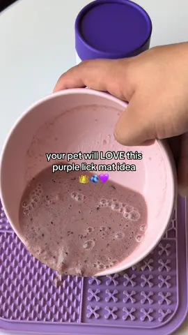 Pet parents, you need to try this purple lick mat idea 💜 It’s cute, quick, and actually good for your pup’s joints and health 🐶✨ We added our Green Lipped Mussel Powder — a single-ingredient superfood that supports mobility, joint health, and overall wellness 👑 . . . #lickmat #lickmatrecipe #KRWNpets #PetHealth 