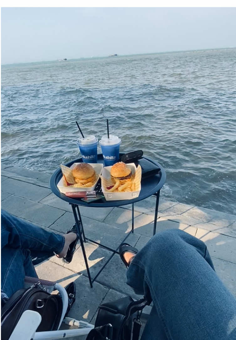 #hiddengems #semarang #beach #pantaimarina #lakshitacoffee 