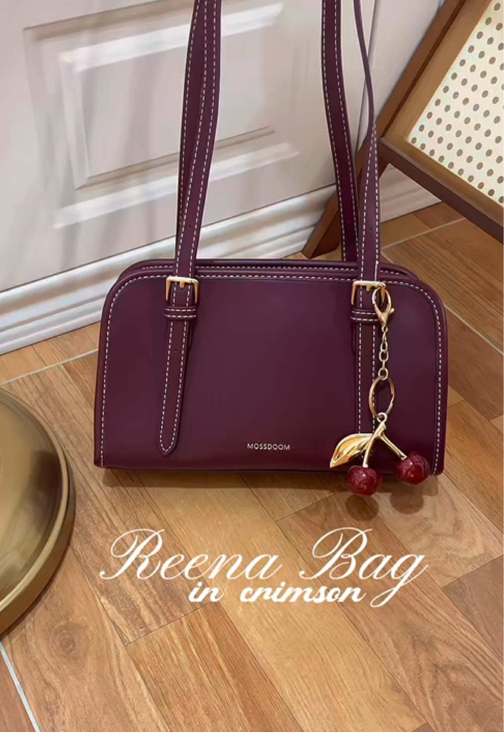 Reena bag by @MOSSDOOM 🍒🫧✨ detail dan warnanya cakep banget🥹🫧🫶🏻 #mossdoom #mossdoombag #mossdoomindonesia #shoulderbag #taswanita #tasbahu #crimson #ootdinspo 