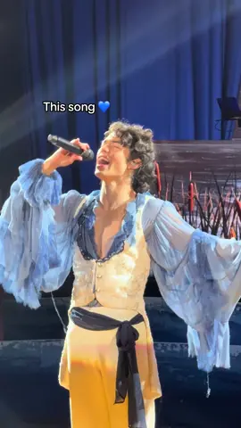 That high note tho 🤭🤭 @coneworld @user6141013131857 @conangray #concert #conangray #wishbonepajamashow #fyp #thissongconangray 