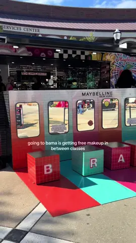 loveeee a good pop up day💞💄 @Maybelline NY also met @SooSublimee @Jada Beauty Influencer they were the sweetest ever!!🫶🏾