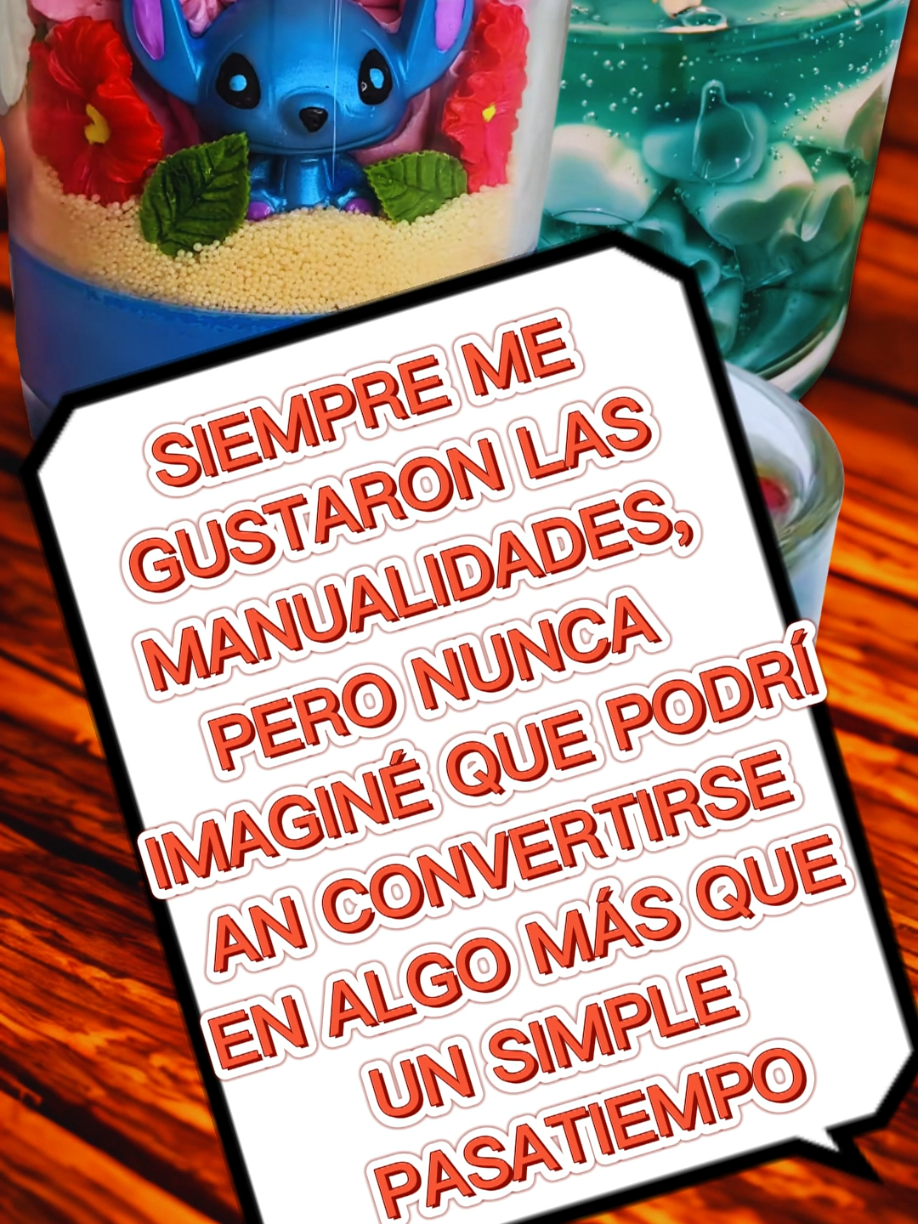 “Siempre me encantaron las manualidades 🎨💫, pero jamás imaginé que podrían transformarse en algo más que un simple pasatiempo. Un día decidí grabar mi primera vela artesanal 🕯️✨ usando lo que tenía en casa. Subí el video sin muchas expectativas… y explotó 🚀🔥. Ahí entendí que cuando haces las cosas con pasión, la gente lo siente ❤️. Si alguna vez soñaste con emprender o crear algo tuyo, comenta EMPRENDER 💬 y guarda este video para recordarte que todo empieza con un pequeño paso 🌱.”  #velashandmade #velasartesanales  #velasaromaticas #candlemaker #velasdecorativas #jabonesartesanales  #soaplove #emprendimientocreativo  #velasartesanais  #handmadewithlove  #cursodevelas #emprenderdesdecasa #hechoconamor 