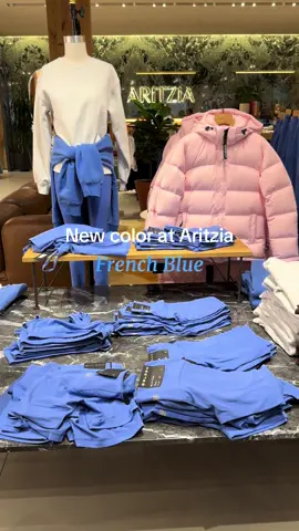 The perfect shade of blue💙 @Aritzia #aritziaoutfits #aritziasweatsuit #shoppingfinds #fyp #foryoupage 