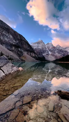 the most iconic lake in Canada 🥹 #morainelake #banffphotographer 