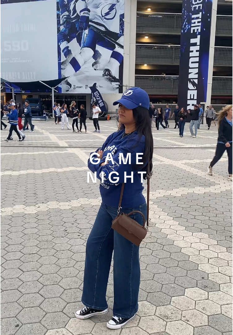 GAME NIGHt! LET’S GO @Tampa Bay Lightning BOLTS ⚡️🏒🥅💙 #813 #tampabay #tampafl #hockey 