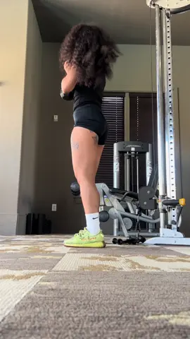 Here’s your perfect quick workout when your on the go 🤌🏽 #quickworkout #workout #gym #fyp 