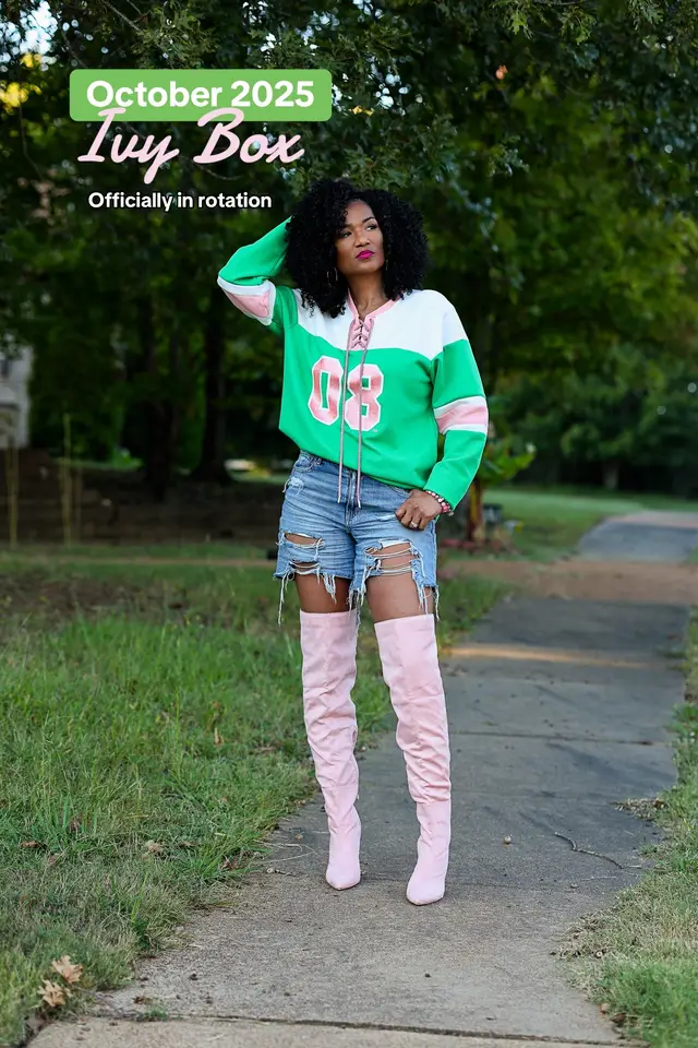 October Ivy Box officially in rotation. 💗💚 Loved styling this one. How did you style yours? #IvyBoxAmbassador #IvyBox #AKA #AlphaKappaAlpha #PrettyInPinkAndGreen        