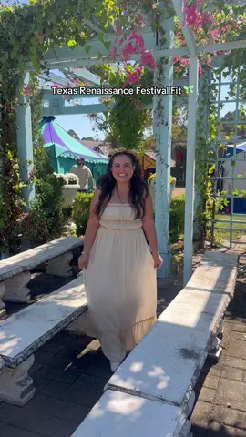 First time at Texas Ren Fest⚔️ Originally had this dress for UT football but it worked for this last minute visit 🧡 #renfest #renaissancefestival #texasrenfest #renaissanceoutfit 