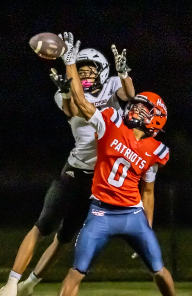 Friday night football at White House Heritage. Photos by Kris Freeman of SMS Multimedia #Heritage #Stratford #highschoolfootball🏈 #photography #footballphotos 