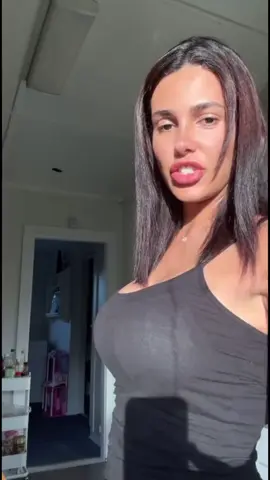 كارولين😂❤️  . . .@Jorid Chaze Live #كارولين_الجزائرية #مشاهدات_تيك_توك #dz #مشاكل #تيك_توك @Caroline❤️_fez🍂 