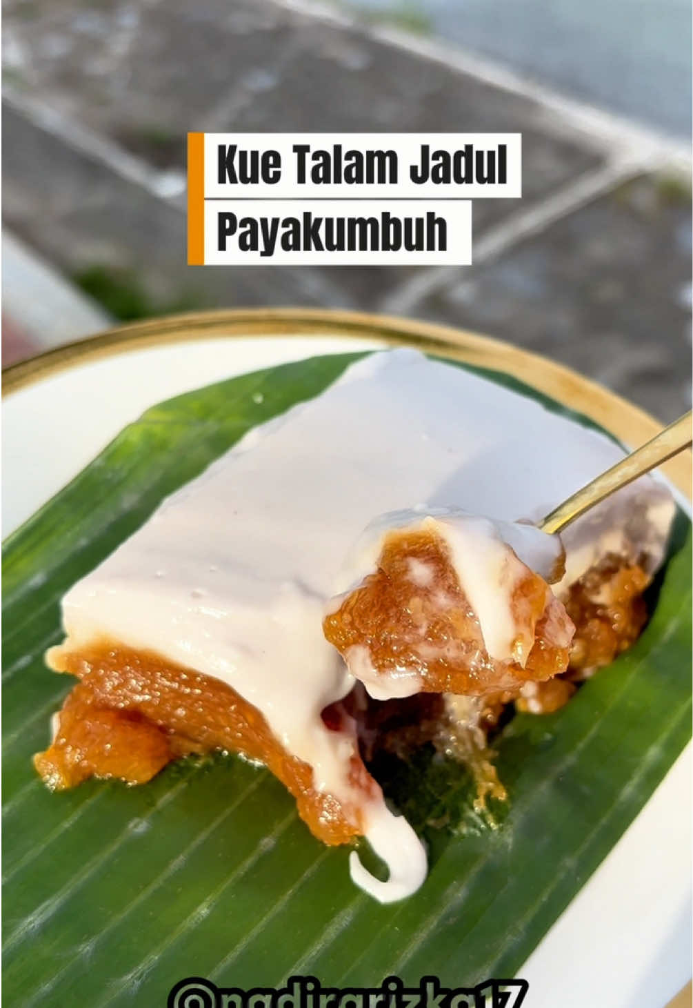 Kue talam jadul, manis lembutnya bikin inget rasa tempo dulu 🍮🥥🍠  📍Dekat Kantor Pengawasan Batang Agam  #payakumbuh #kulinerpayakumbuh #batangagampayakumbuh #kuetalam #lamakbana  