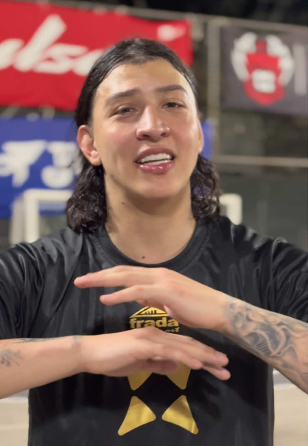 🇨🇴 ¡Desde Colombia llega con todo! El crack Pablo Sierra y su equipo vienen decididos a dejarlo todo en la cancha 💪⚽ 🎥 En este video, Pablo nos invita al CUADRANGULAR DE LAS ESTRELLAS, el evento que va a hacer vibrar Cuenca 🌟 ⚽ Cuatro equipos 🔥 Un solo campeón 💥 ¡Y Colombia viene con garra, talento y corazón para enfrentarse a todos! 📅 Miércoles 16 de octubre 📍 Coliseo Jefferson Pérez 🕖 Hora: 19h00 🎟️ Compra tus entradas ya 👉 https://ticketin.ec/event/cuadrangular-de-las-estrellas o en los puntos autorizados: 👉 Oficinas de HALLO Internet, MóvilPro, Doña Menestra y Escuela de Baile Mati Sarmiento 🔥 ¡No te quedes fuera de la noche más esperada del año! #CuadrangularDeLasEstrellas #ColombiaPresente #PabloSierra #RestoDelMundo #HalloInternet    