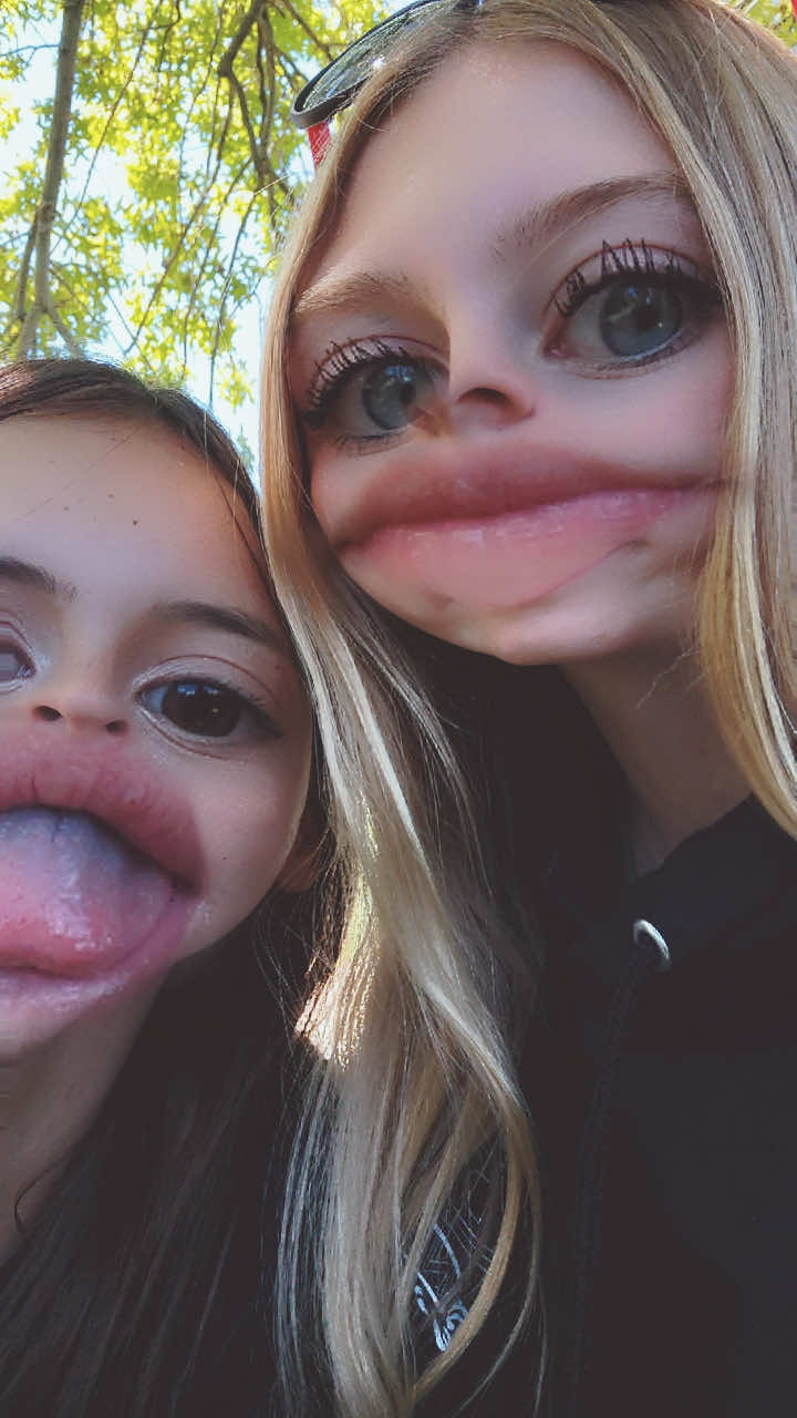 Ayyyy football game fit checkkk 🤞🏻🤞🏻 We’re gonna do another at the game but here you go for now 💕#fypシ #fitcheck #blowup? #ilovemybsf #likeituppp 