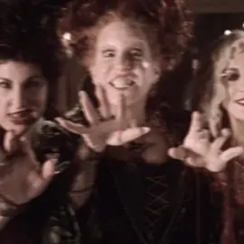 They literally own Halloween #hocuspocus #hocuspocusedit #sandersonsisters #october #halloween #disney #disneymovie #viral #fypシ 