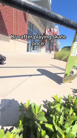 he keeps dieing#fyp#viral#Skateboarding #fails#funny 