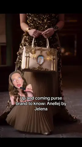 Making purses a work of art 💗  #timelessstyle #outfitideas #itgirlaesthetic #styleanalysis #fashionhelp           