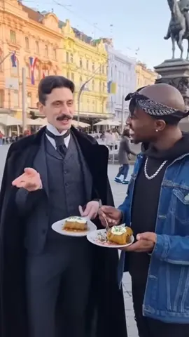 Nikola Tesla i reper Tupac jedu sarmu u centru grada Zagreba. #nikolatesla #tupac #zagreb #sarma #domace 