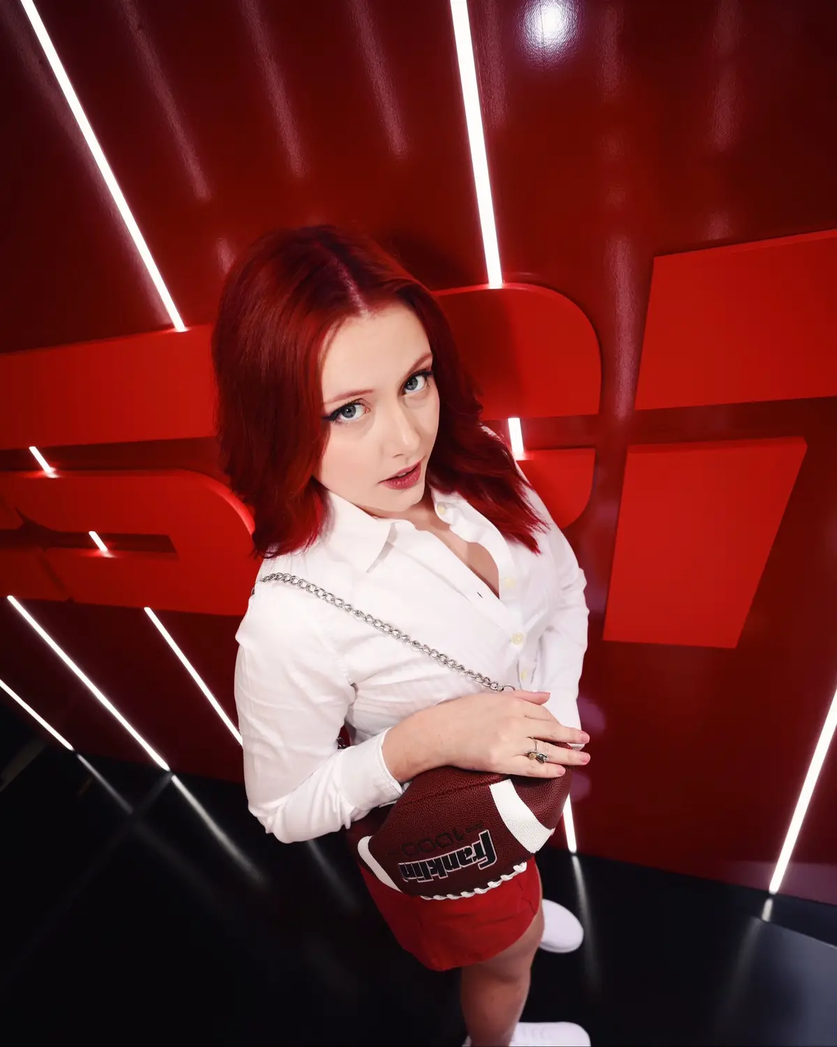 I’m only fully locked in if Taylor Swift is performing at halftime 🏈✨ Game day energy does hit different when you’re there for the snacks, the vibes, and maybe… just maybe… the actual game. (My favorite Arena snack being garlic fries at dodgers stadium if anyone’s taking notes 👀)   #GoSports #Swiftie #GameDay #vlogger #espn @Liz Cooper🦋 @ESPN